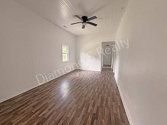 4th image of 856 S Nettleton Ave