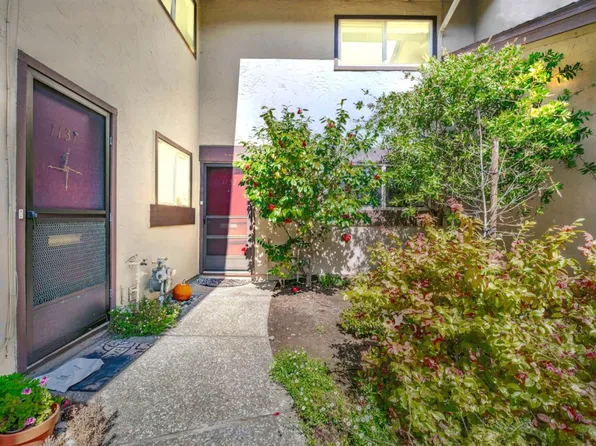 1133 Oddstad Blvd, Pacifica, CA 94044