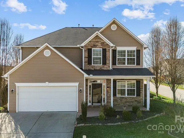 167 New River Dr, Fletcher, NC 28732