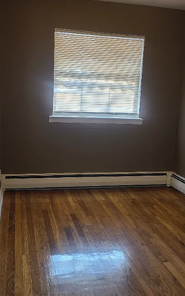 1015 E 223rd St #2 — Photo 16