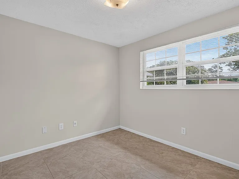 9954 Larkdale Ct — Photo 21