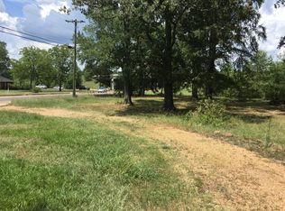 816 N Lehmberg Rd, Columbus, MS 39702