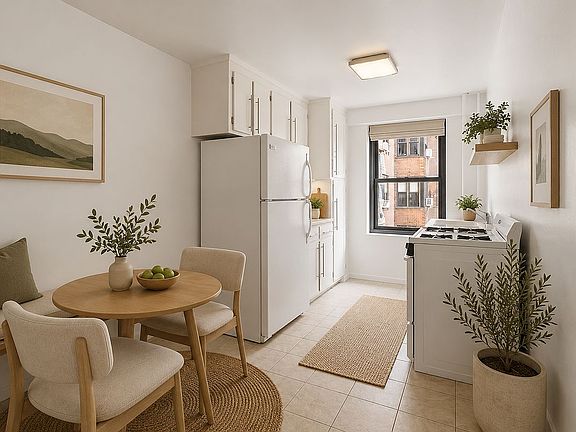 3rd image of 385 Grand St APT L207
