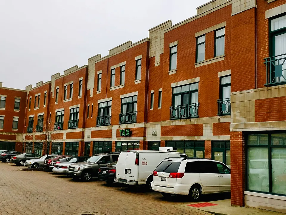 Lawrence 4521 LLC