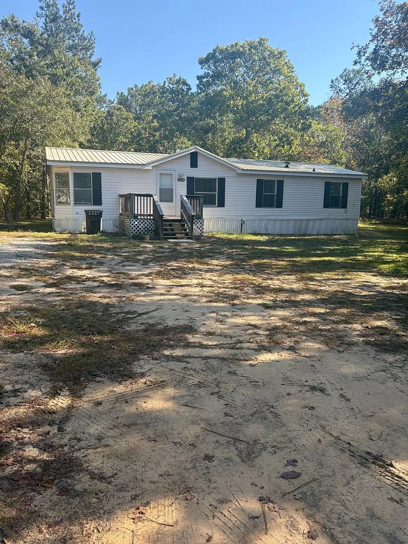 HC32921 — Photo 1