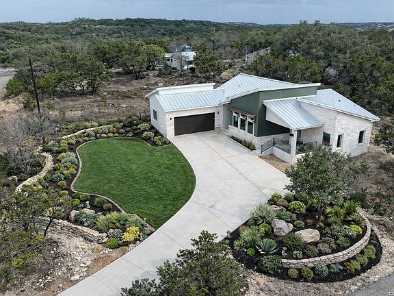 2nd image of 2920 Rocky Ridge Loop