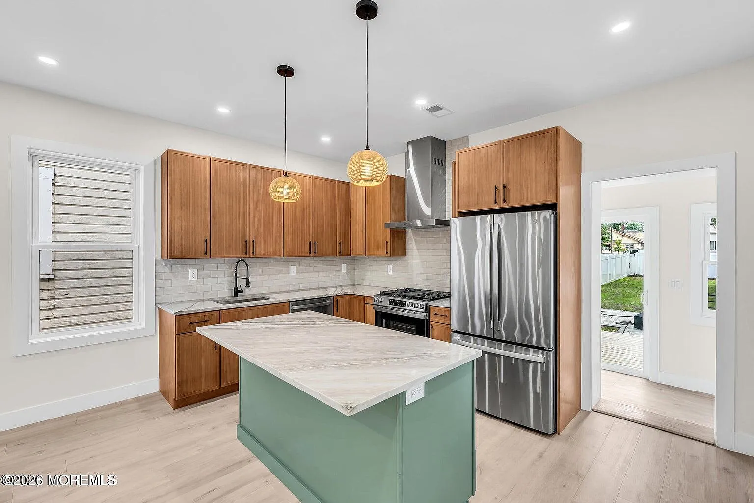 3 bed, 2.5 bath, 1280 sqft, $4,250 — Photo 1