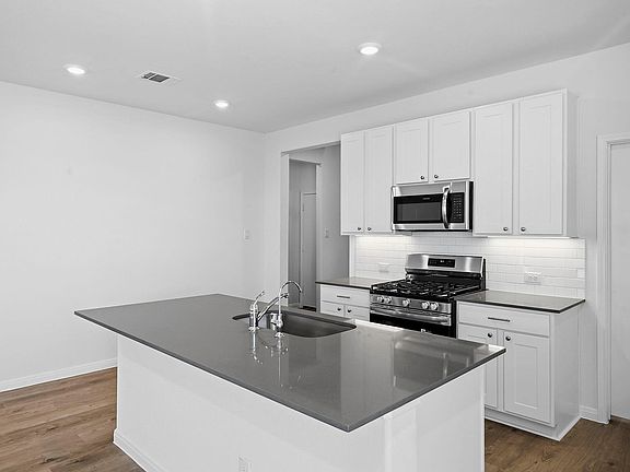 7th image of this home