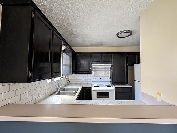 3rd image of 2210 W Elisa Ln #11470353