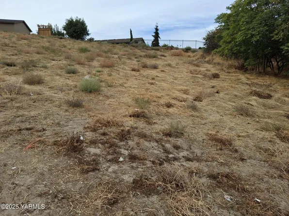 Nka Ravine Dr, Sunnyside, WA 98944