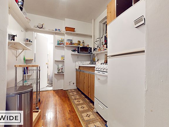 3rd image of 322 E 89th St APT 4B