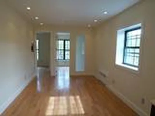 Rented by Sam Tabak | media 45