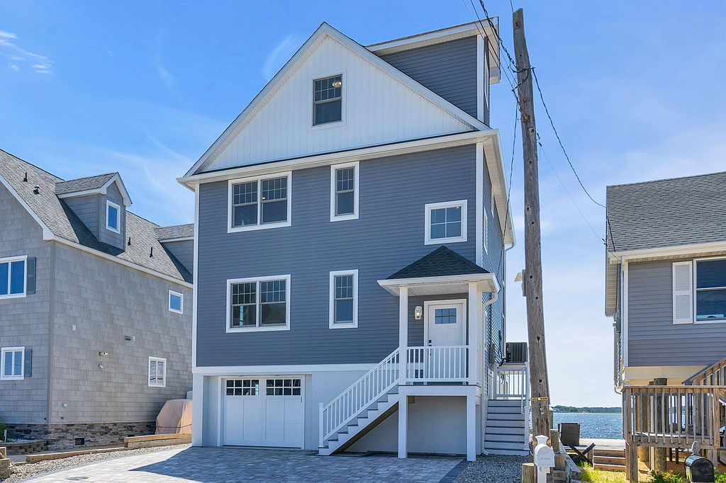 153 Shore Dr - Property Image