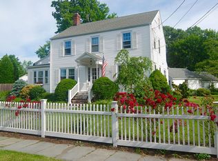 488 Pequot Ave, Southport, CT 06890