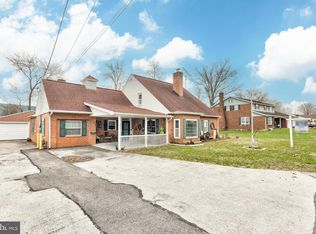 229 E High St, New Oxford, PA 17350