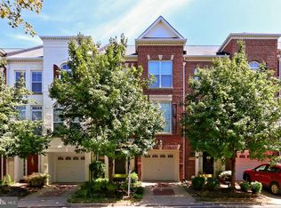 5247 Tancreti Ln, Alexandria, VA 22304
