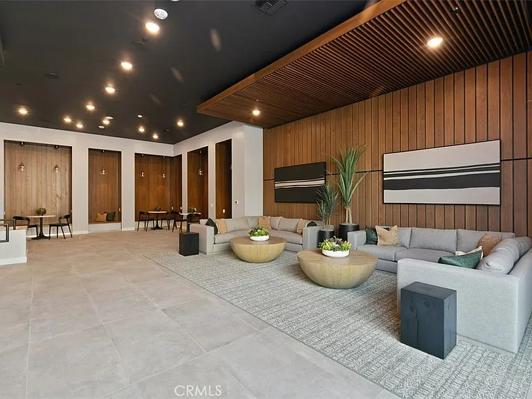 1407 Rivington — Photo 28