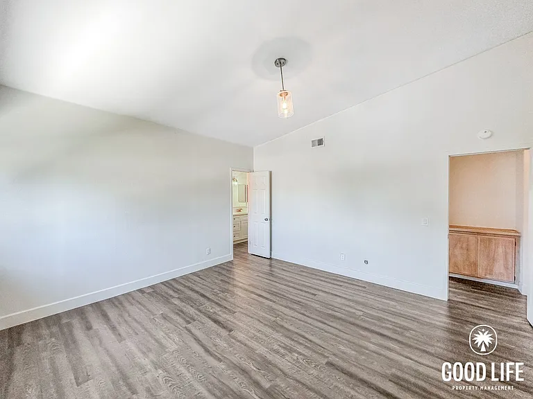 517 4th Ave #2 — Photo 19