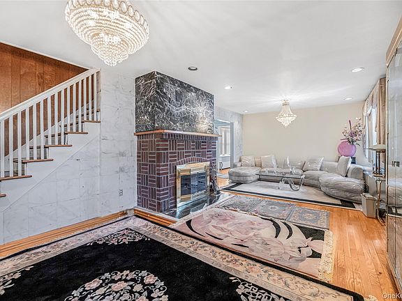 4th image of 150 Rumsey Road