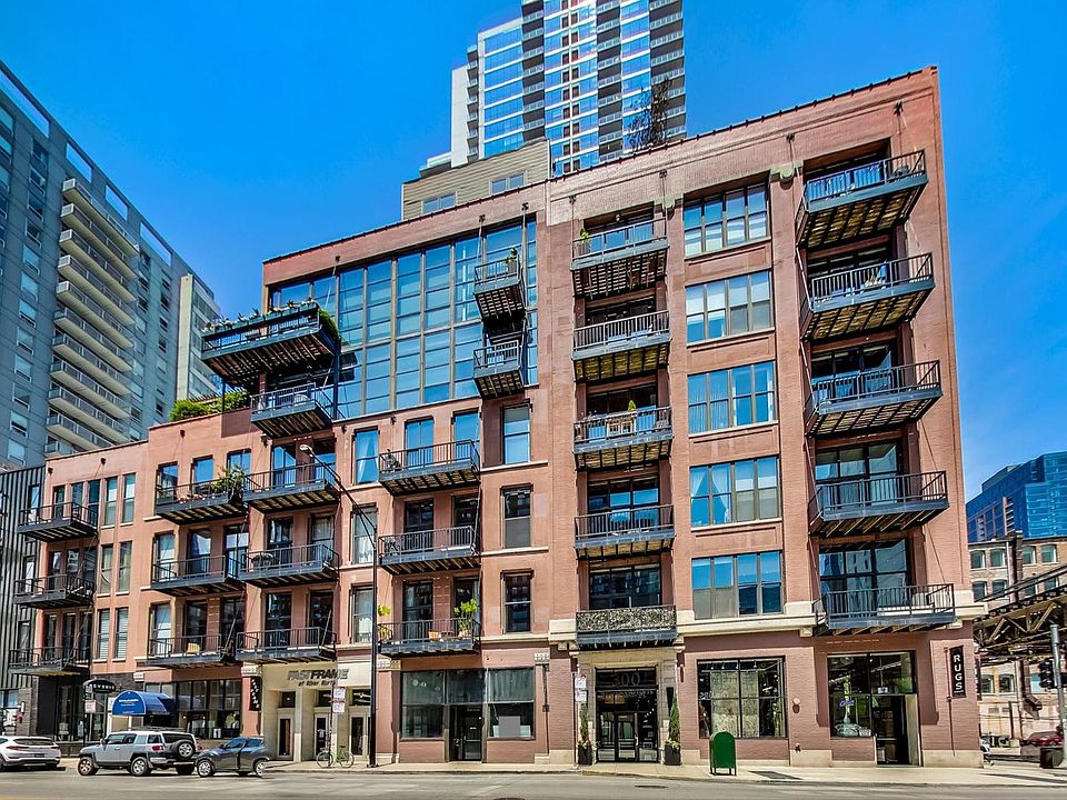 1st image of 300 W Grand Ave APT 204