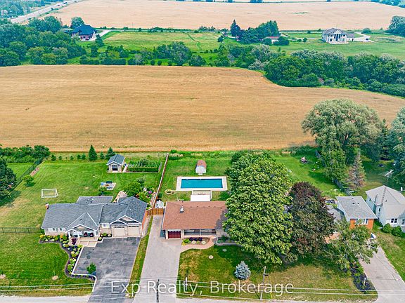 3rd image of 1325 Townline Rd N