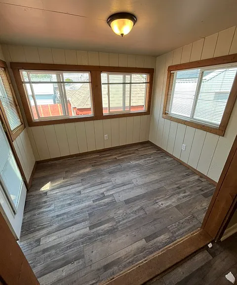 4123 Central St — Photo 12