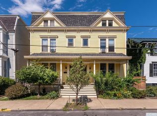 452 E Allen St, Hudson, NY 12534