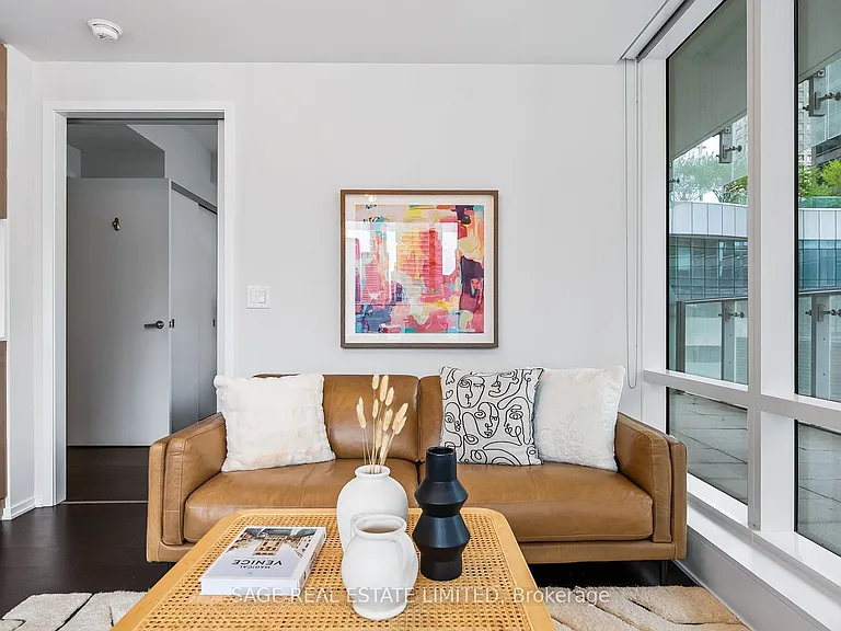 1 Bloor St E #510 — Photo 10