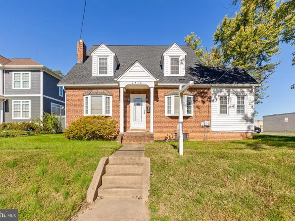 1316 Horner Rd, Woodbridge, VA 22191
