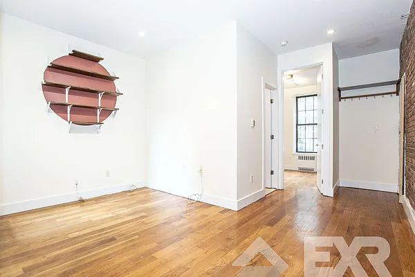 Rented by EXR | media 2