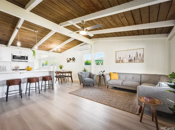 2359 Akalakala St, Pearl City, HI 96782