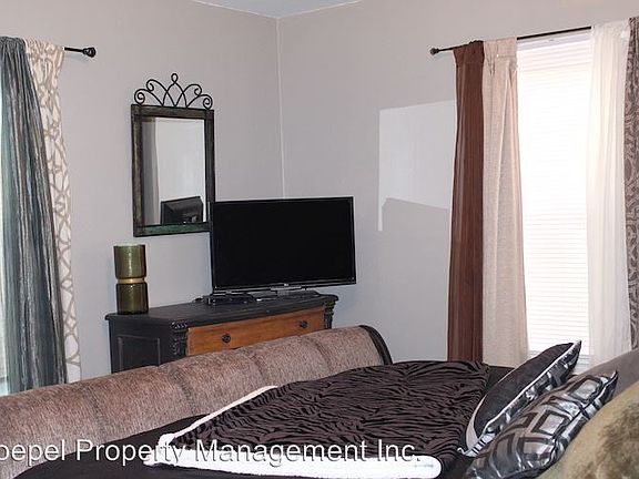 4th image of 4514 Mercier St