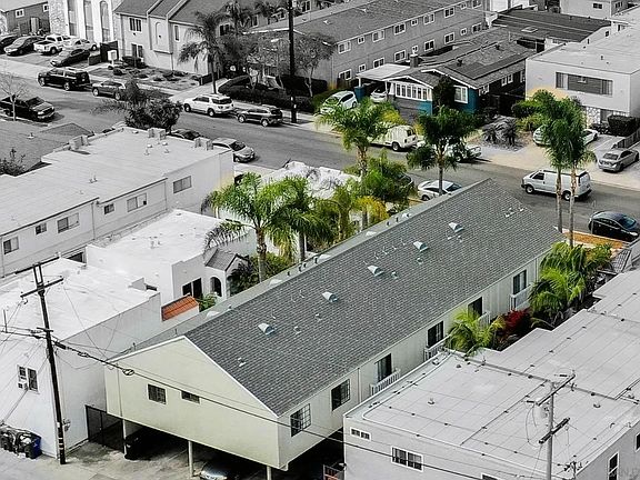 3rd image of 4655 33rd St