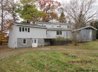 55 Lake Shore Dr, Nassau, NY 12123