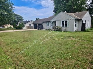 10219 W 56th St, Merriam, KS 66203