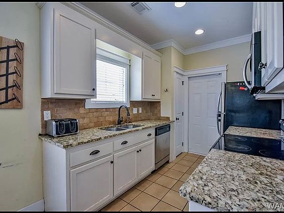 5th image of 502 16th St APT 3