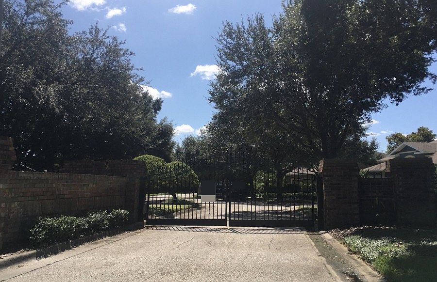 2nd image of 8820 Stillwaters Landing Dr