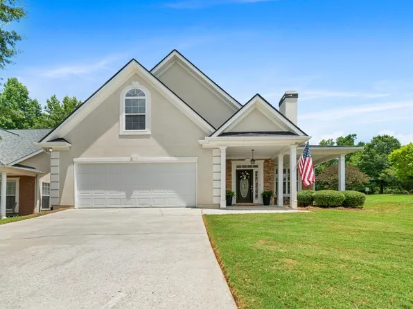 2 Fenway Ct, Newnan, GA 30265