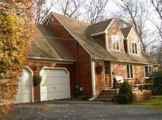 55 Linden Rd, Barrington, RI 02806