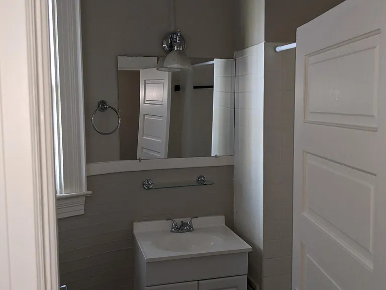 725 Graydon Ave #2 — Photo 8