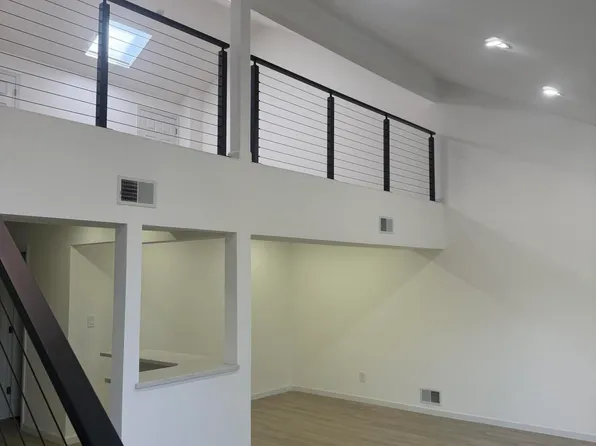 47 Village Ln #B, Staten Island, NY 10312