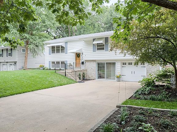 3rd image of 9021 Mastin St