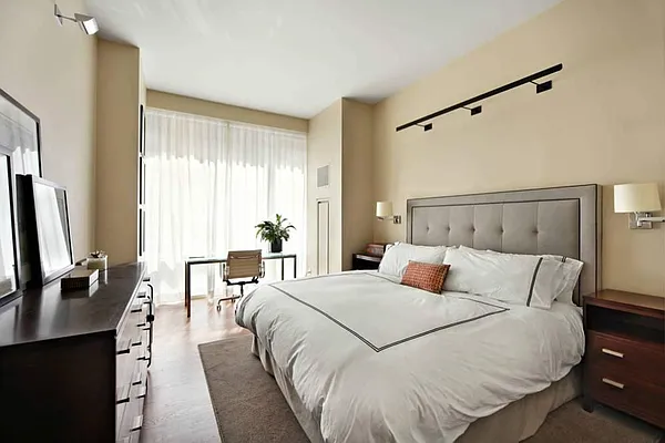 Rented by Town Residential | media 9