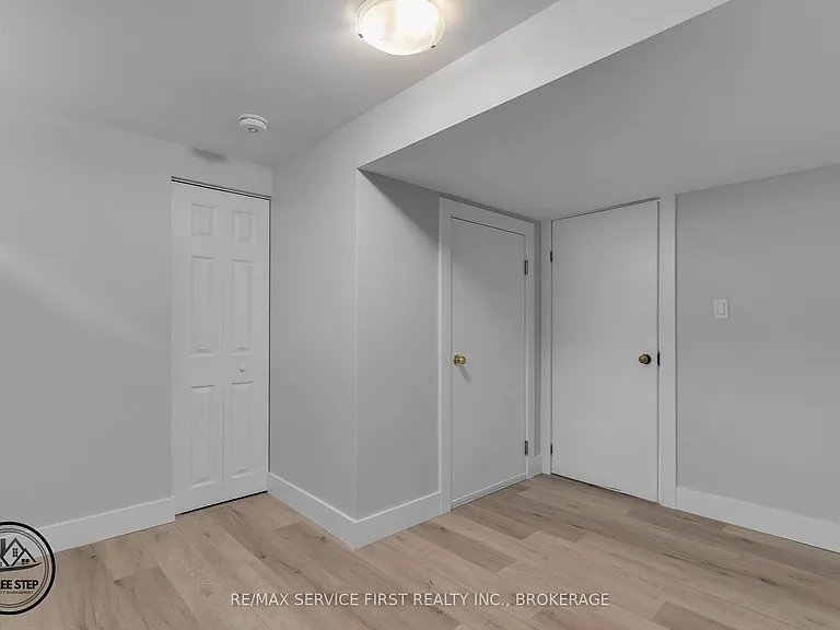 9 Rockford Pl — Photo 13
