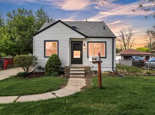 18333 Beechwood St, Roseville, MI 48066