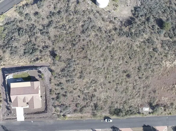 15740 E Broken Bit Rd, Mayer, AZ 86333