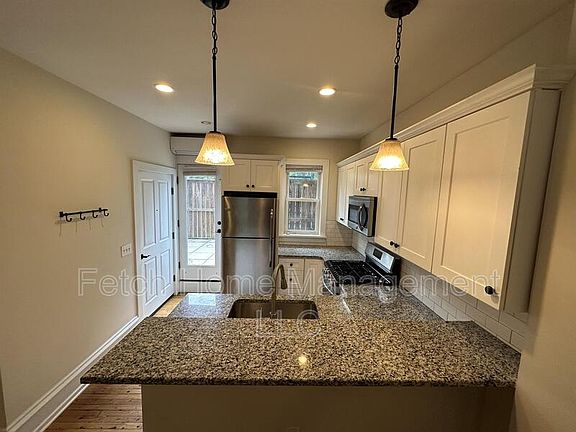 2nd image of 28 E Vine St #1