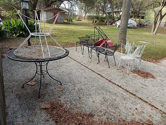 5th image of 1207 Live Oak Dr