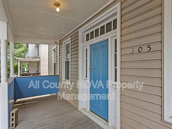 2nd image of 305 9th St APT 2