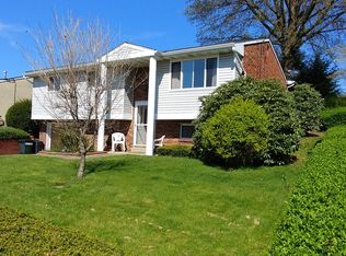 258 Vista Dr, Apollo, PA 15613